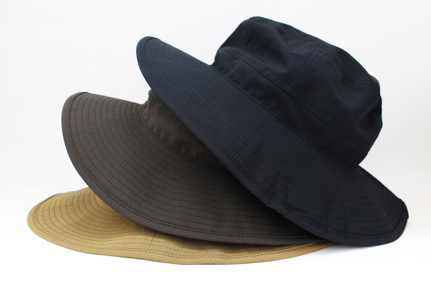 COMESANDGOES_WATER-REPELLENT-HAT-A_image